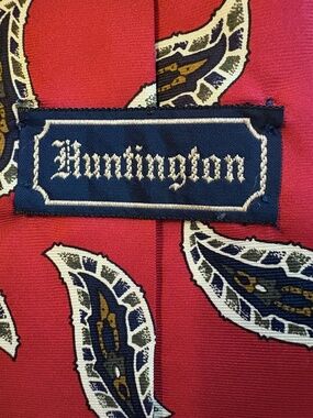 Vintage Huntington Silk Paisley Necktie Burgundy Red Made in USA 3.75" Wide